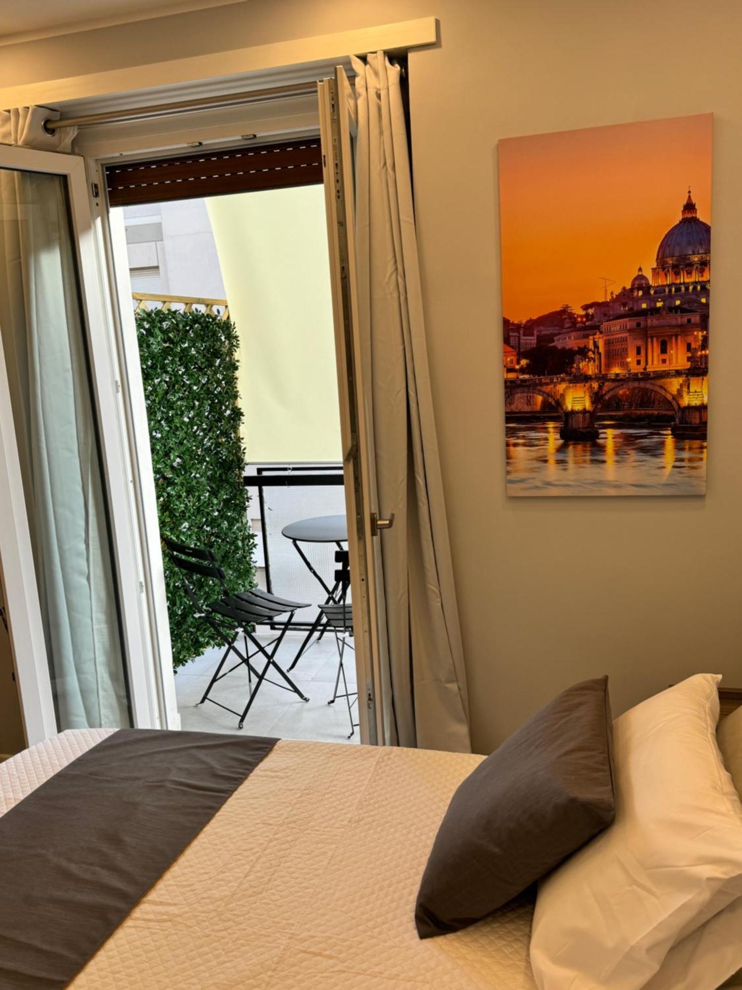 ホテル Niky House Roma エクステリア 写真